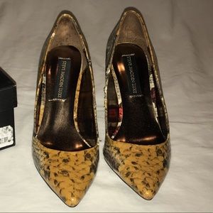 Steve Madden Luxe snake design pumps